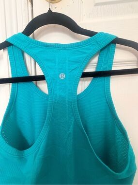 lululemon athletica Turquoise Racerback Sports Bra Tank